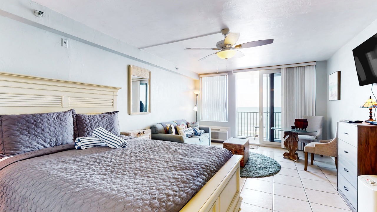 Photo of Bedroom in Lenox Park