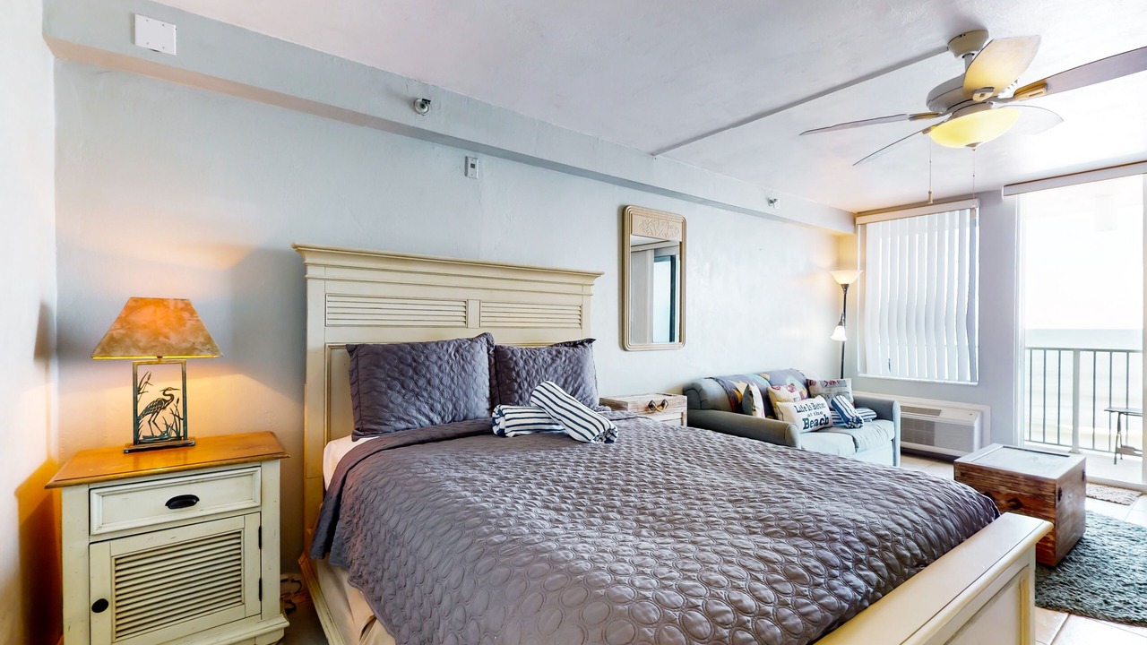 Photo of Bedroom in Lenox Park