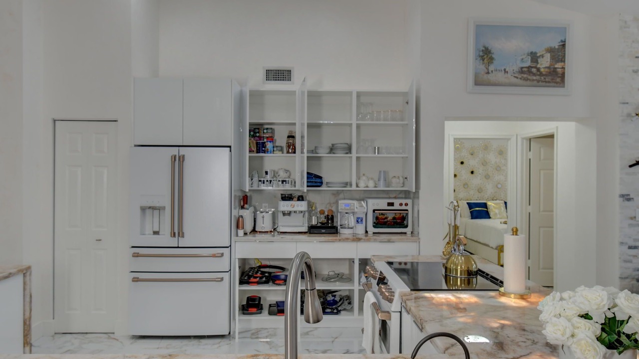 Photo of Kitchen in Greenview Shores