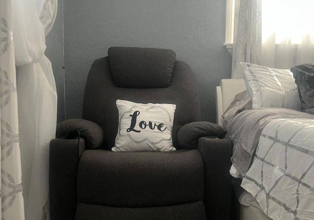 Photo of Bedroom in Ludlam