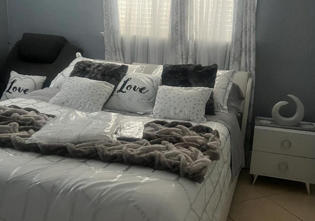 Photo of Bedroom in Ludlam