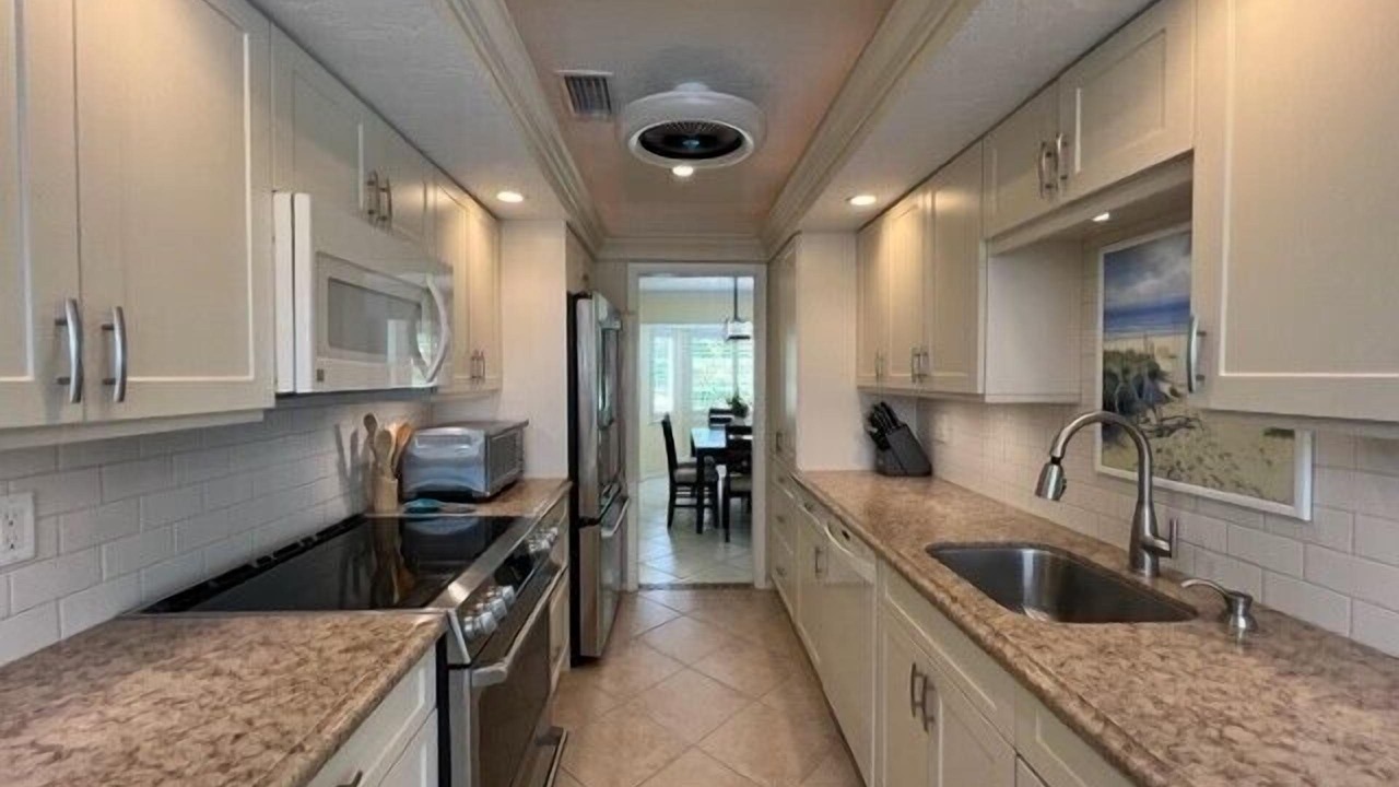 Photo of Kitchen in Gulf Gate Woods