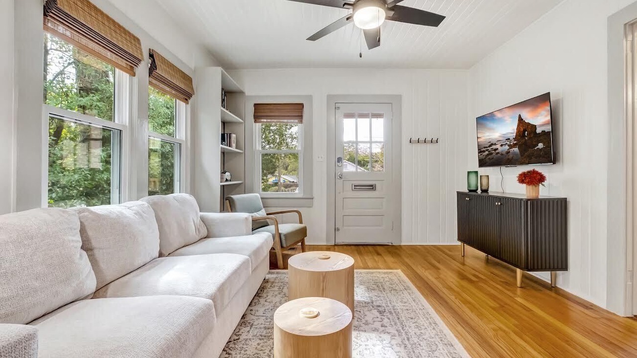 Photo of Livingroom in Tallahassee