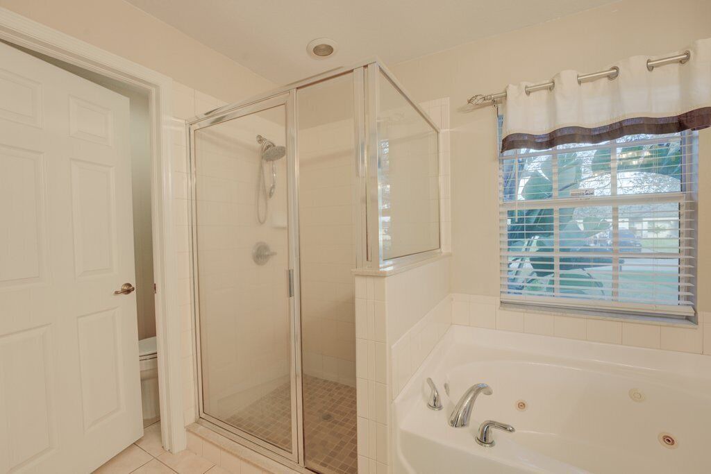 Photo of Bathroom in Jacarandas