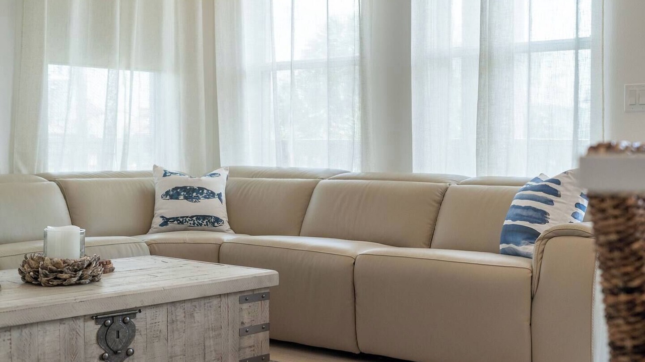 Photo of Livingroom in Marineland Acres