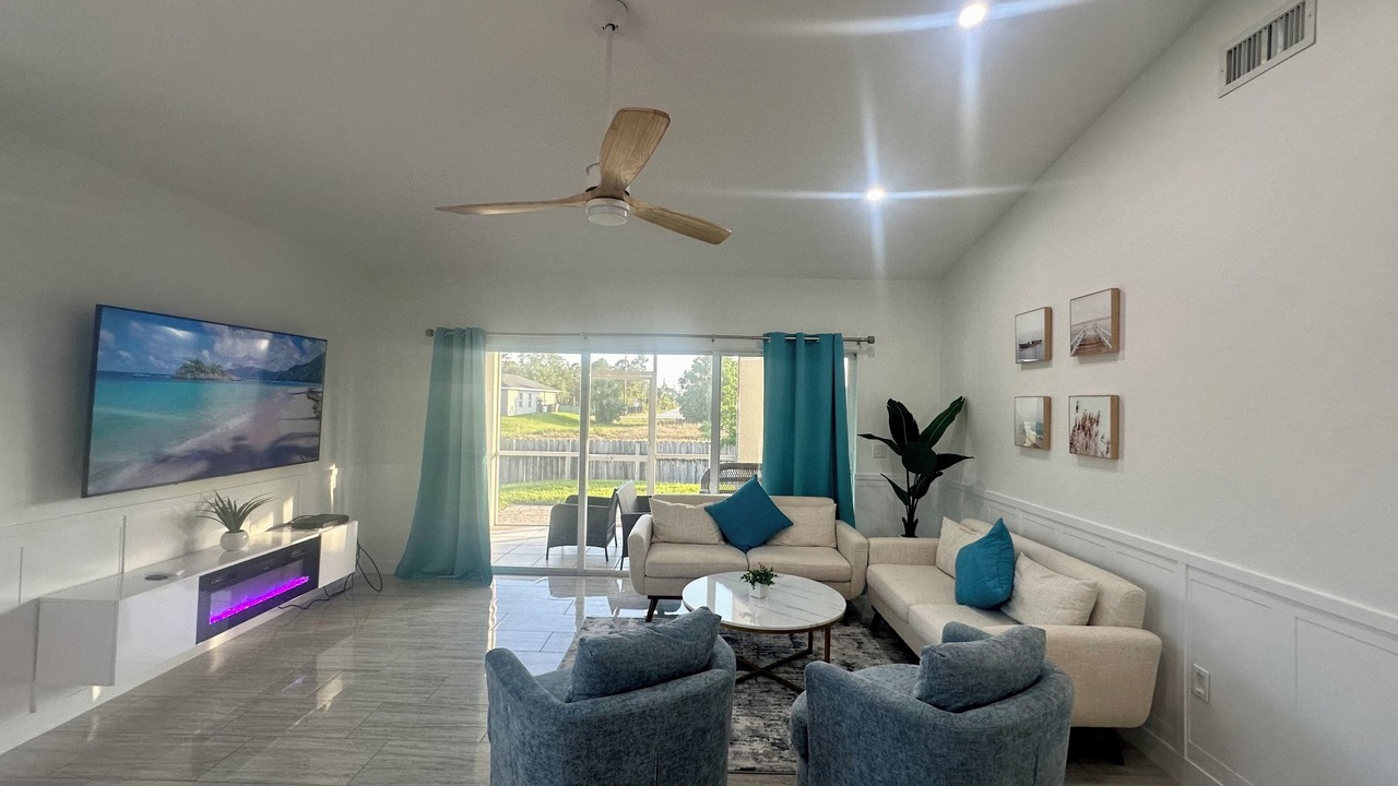 Photo of Livingroom in Harris