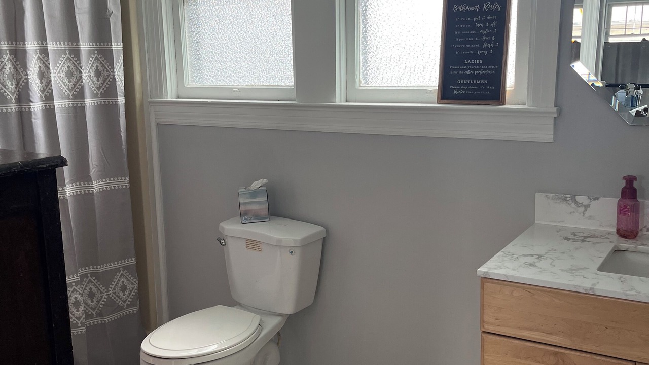 Photo of Bathroom in Arcadia Historic District