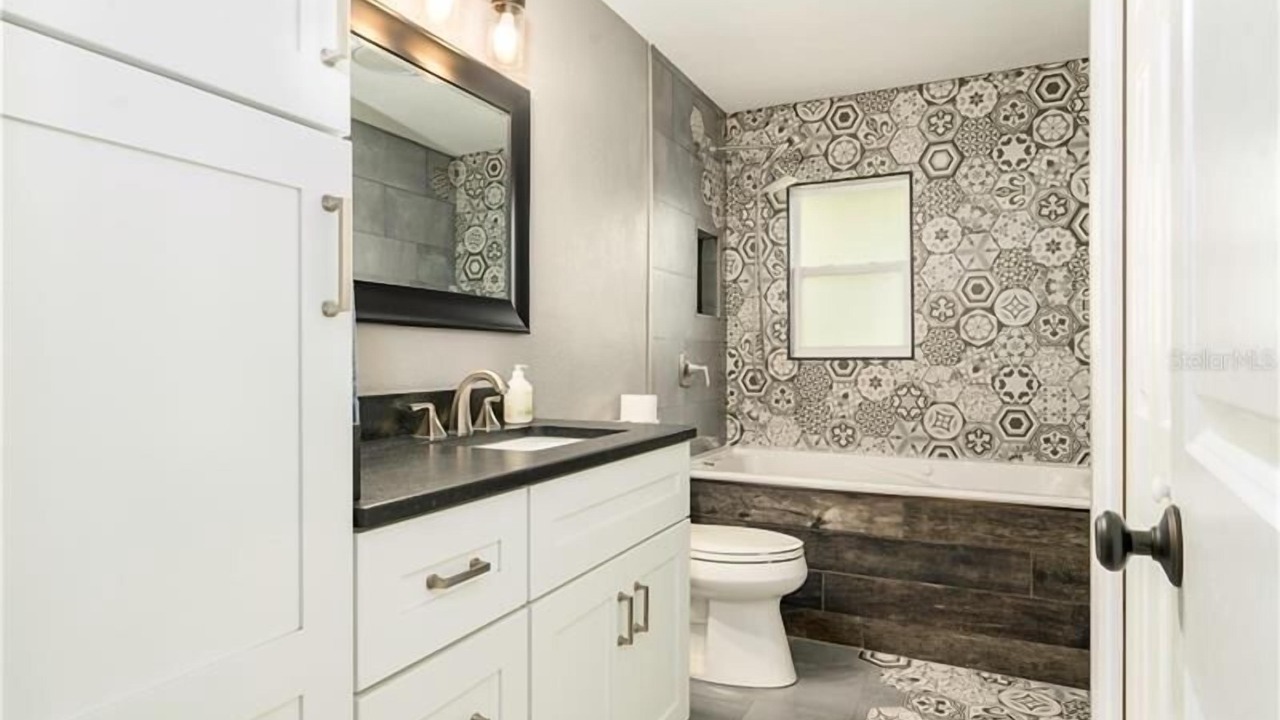 Photo of Bathroom in Lakeland