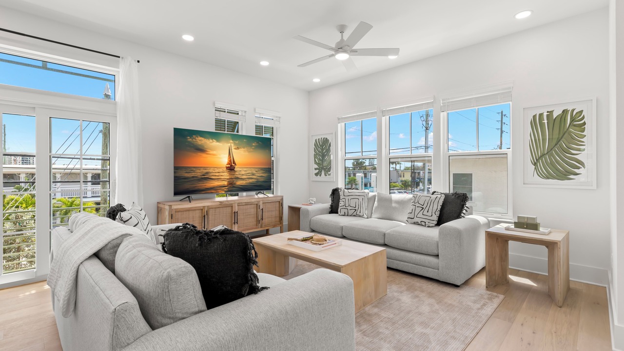 Photo of Livingroom in Clearwater Beach