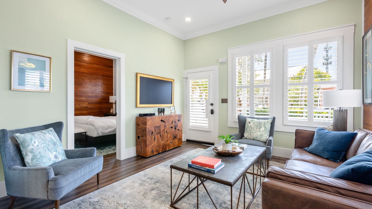 Photo of Livingroom in Historic Seaport