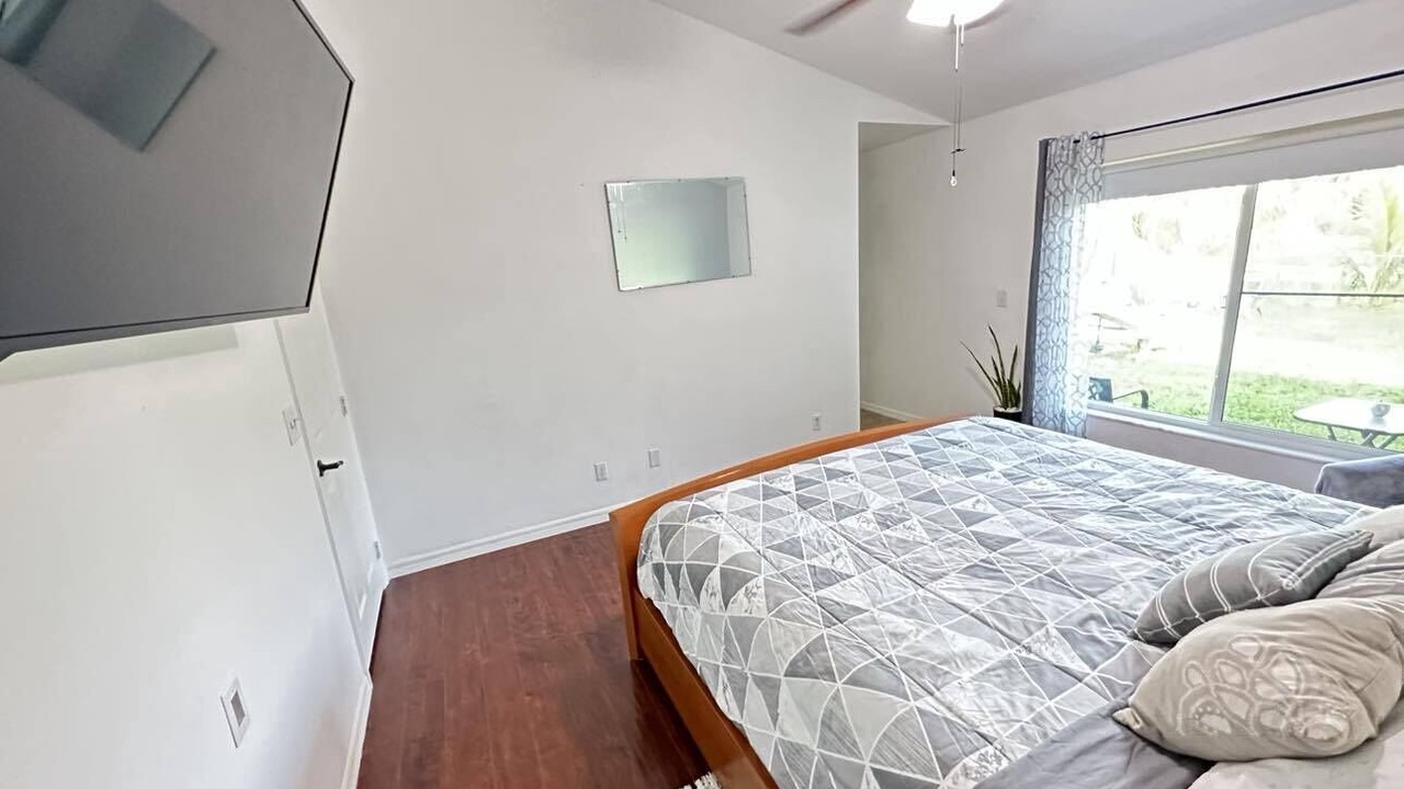Photo of Bedroom in Golden Gate