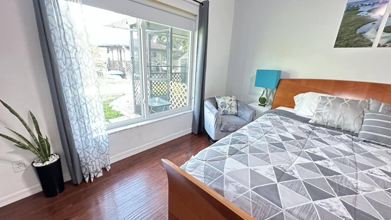 Photo of Bedroom in Golden Gate