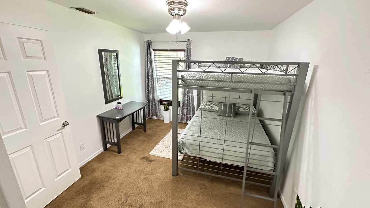 Photo of Bedroom in Golden Gate