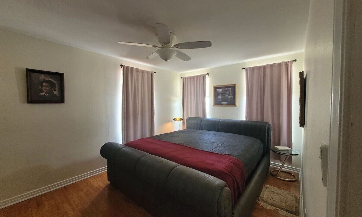 Photo of Bedroom in Crescent Lake