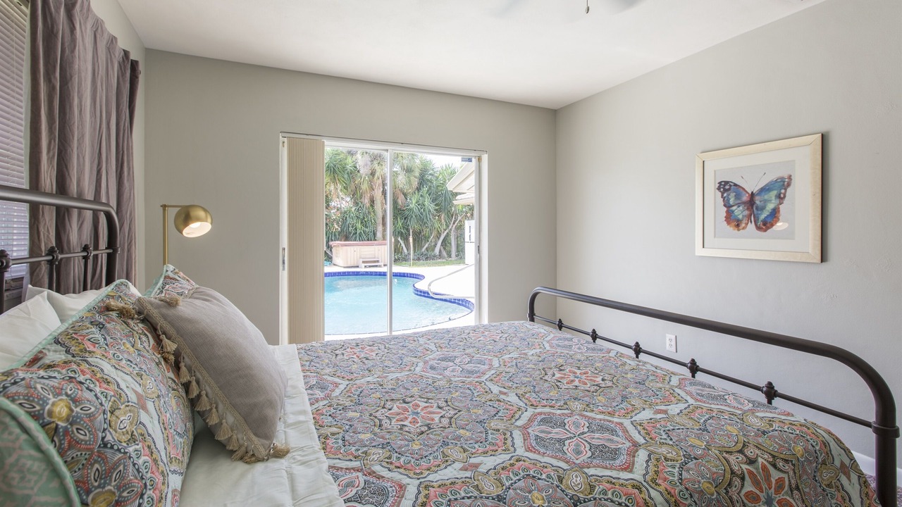 Photo of Bedroom in South Palm Park Neighborhood Association