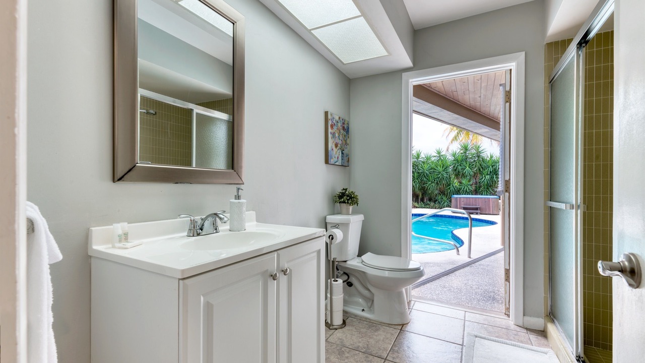 Photo of Bathroom in South Palm Park Neighborhood Association
