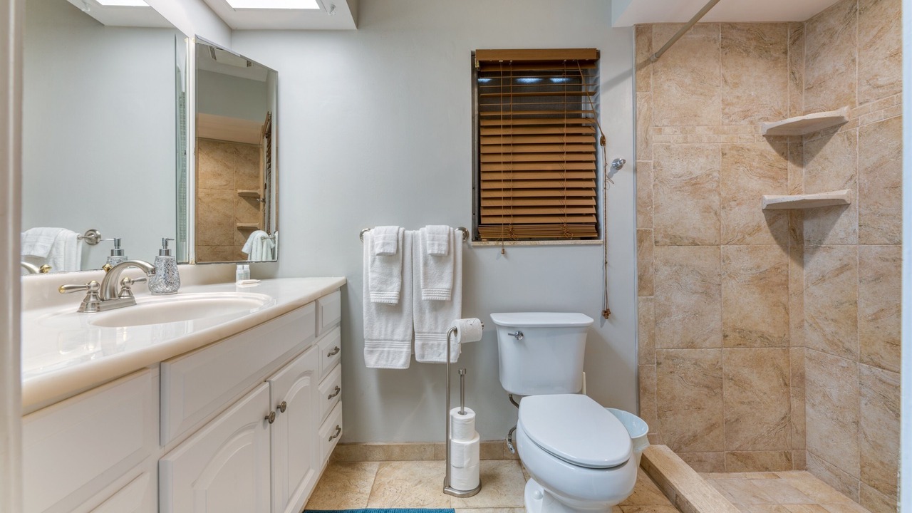 Photo of Bathroom in South Palm Park Neighborhood Association