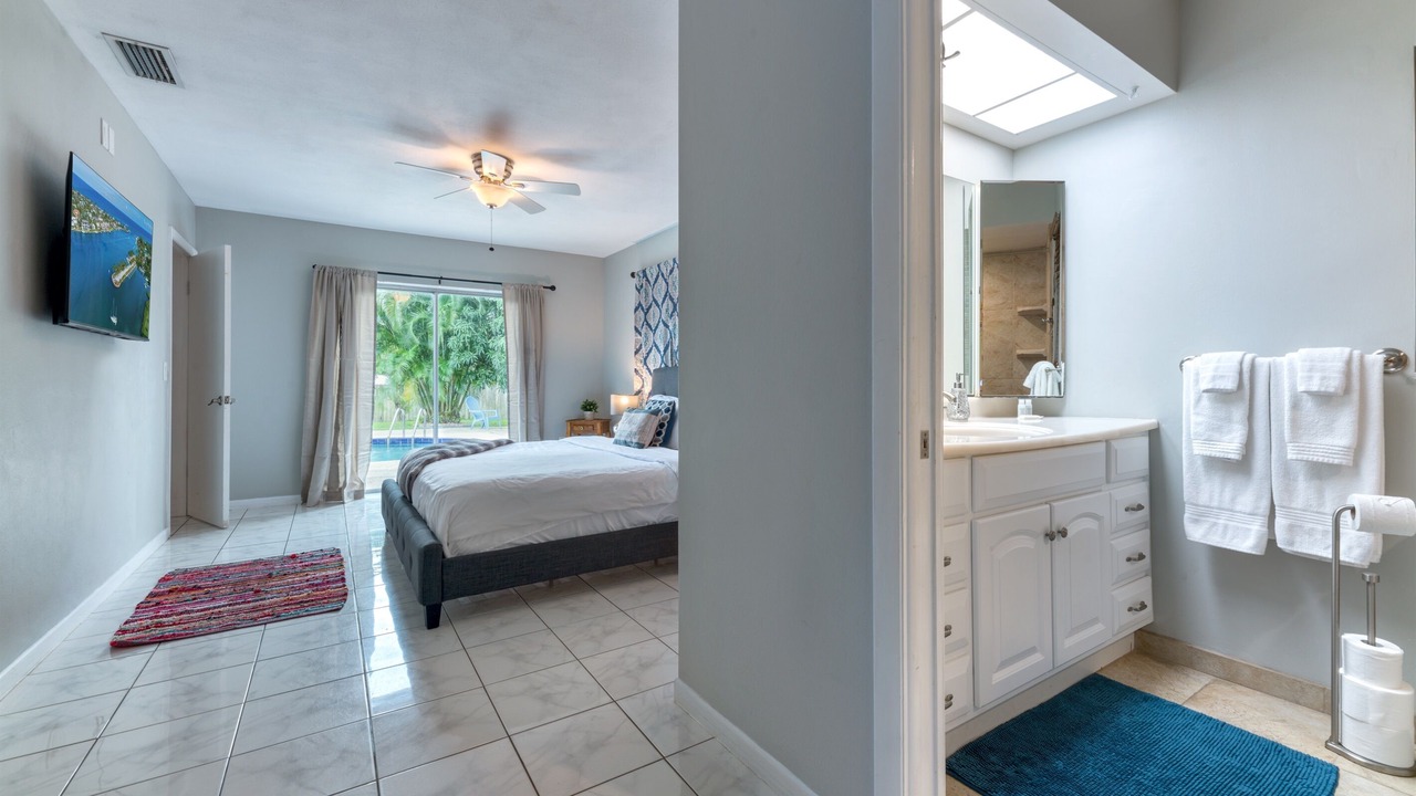 Photo of Bathroom in South Palm Park Neighborhood Association
