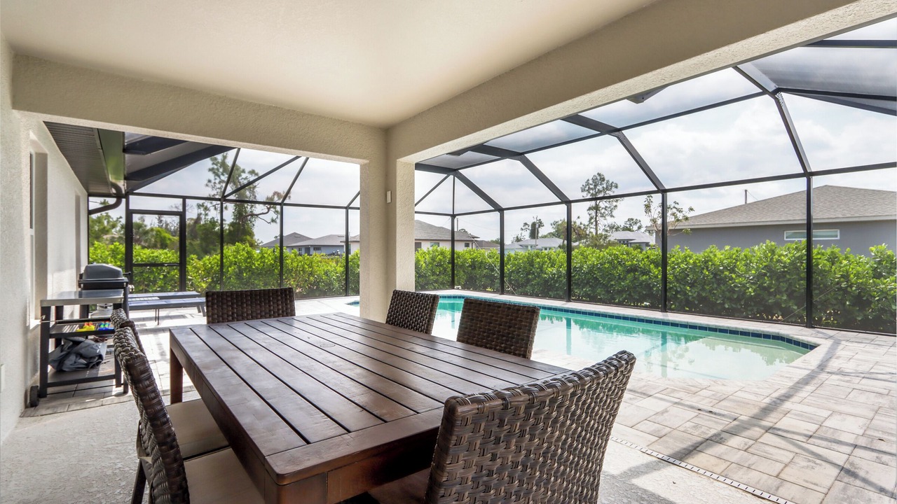 Photo of Outdoor in Jacarandas