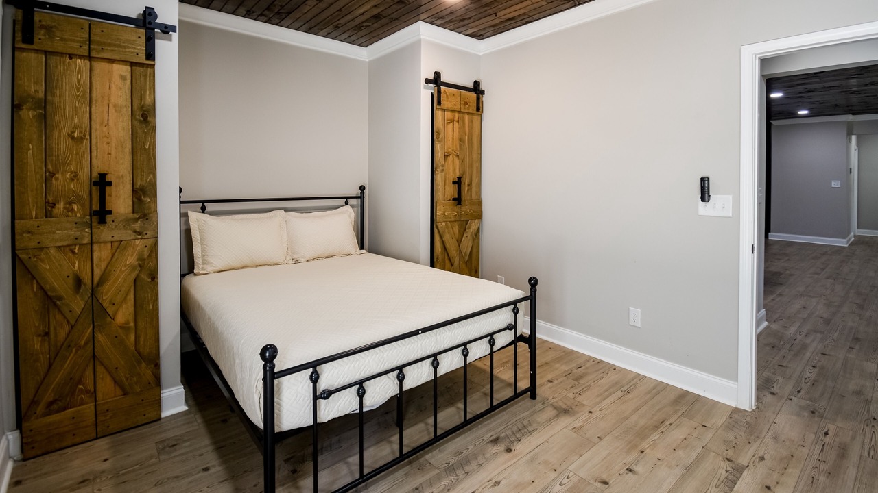 Photo of Bedroom in Blairsville