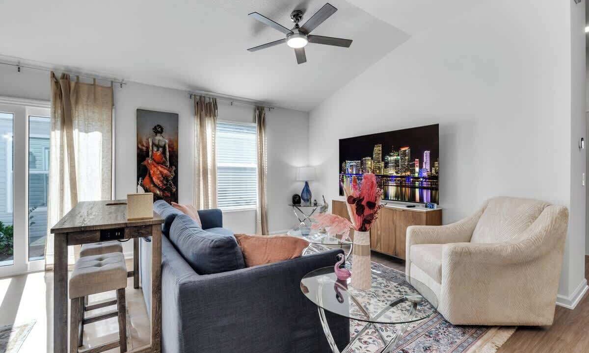 Photo of Livingroom in Okahumpka