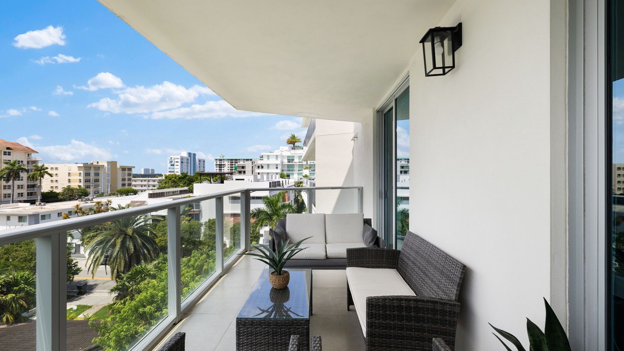 Photo of Patio Balcony in Bay Harbor Islands
