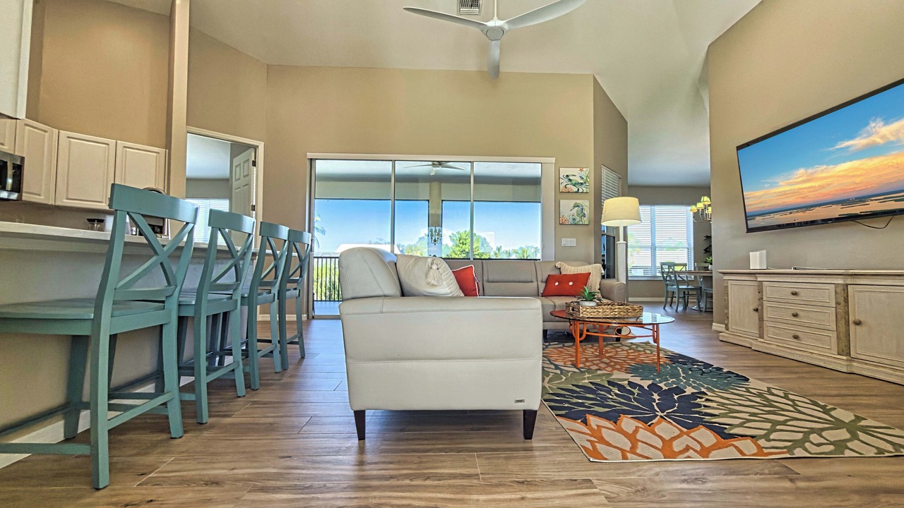 Photo of Livingroom in Mid Island