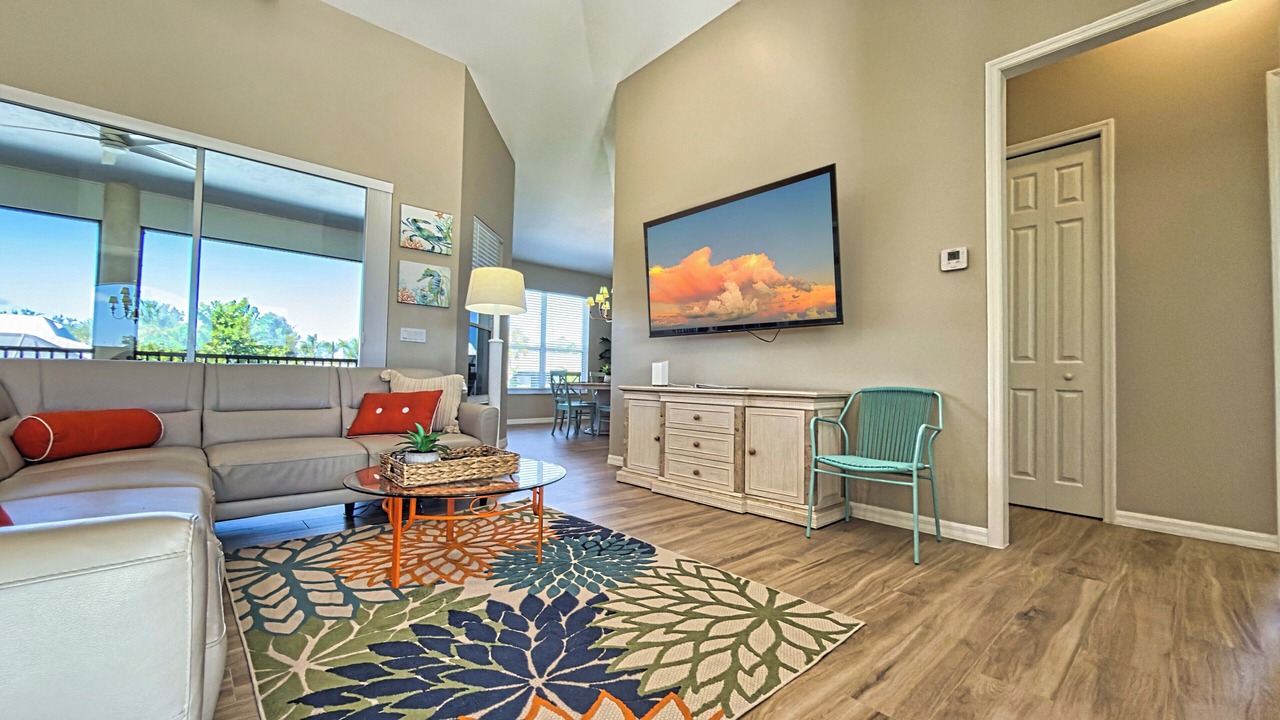 Photo of Livingroom in Mid Island