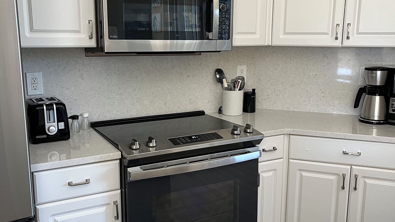 Photo of Kitchen in Mid Island