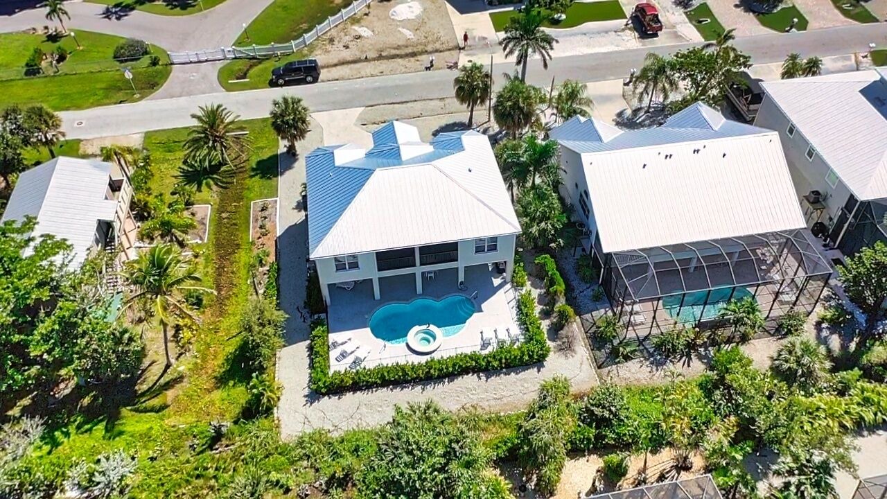 Photo of Outdoor in Mid Island