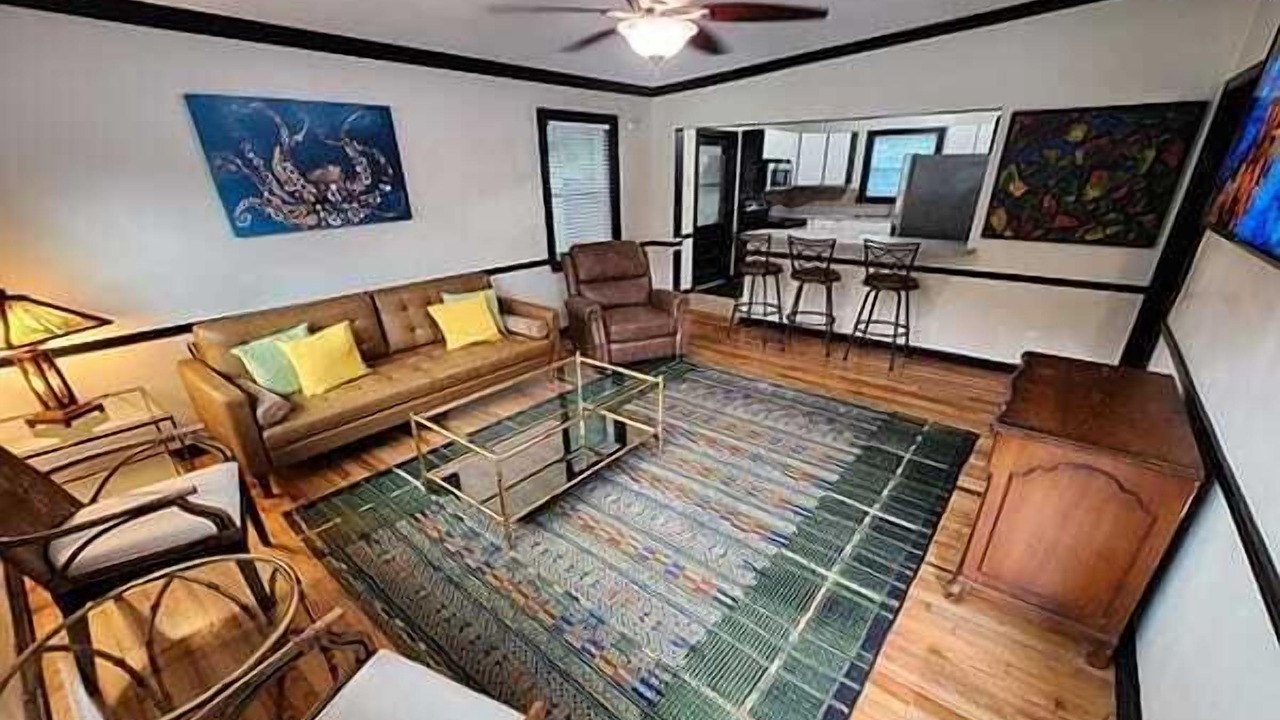 Photo of Livingroom in Tallahassee