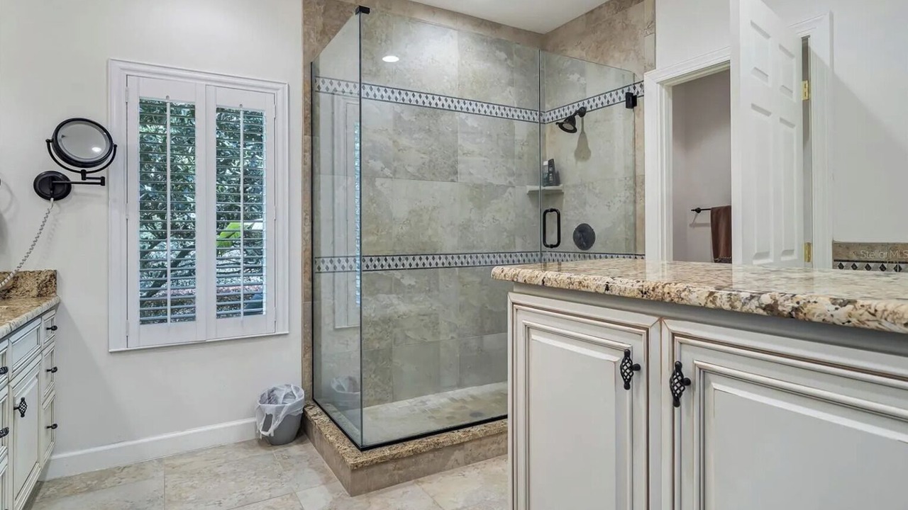 Photo of Bathroom in Lake Wales