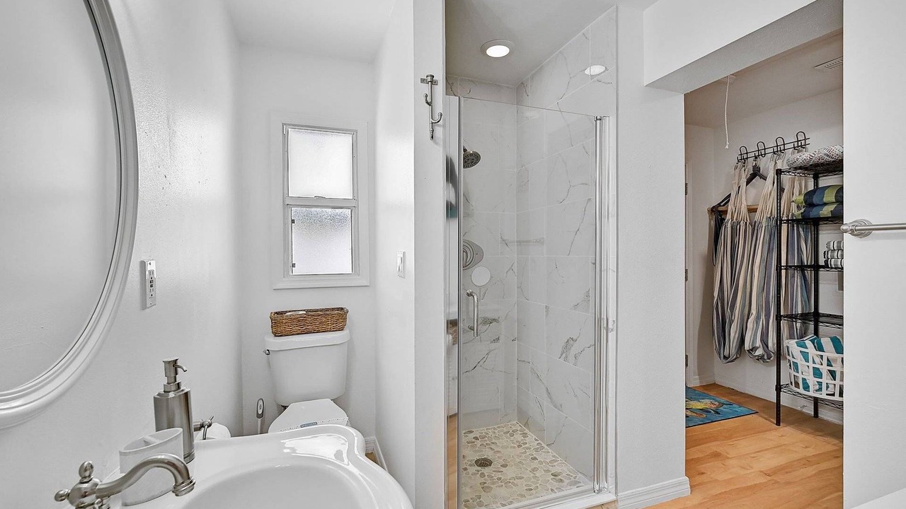 Photo of Bathroom in River District