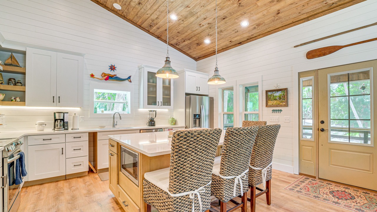 Photo of Kitchen in Yankeetown