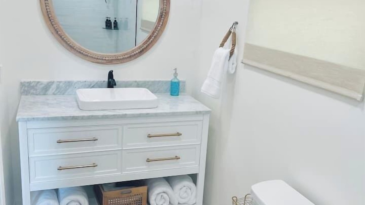 Photo of Bathroom in Pinellas Point