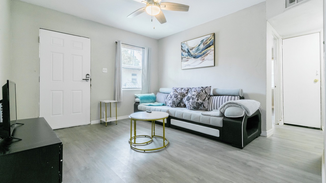 Photo of Livingroom in Riverview