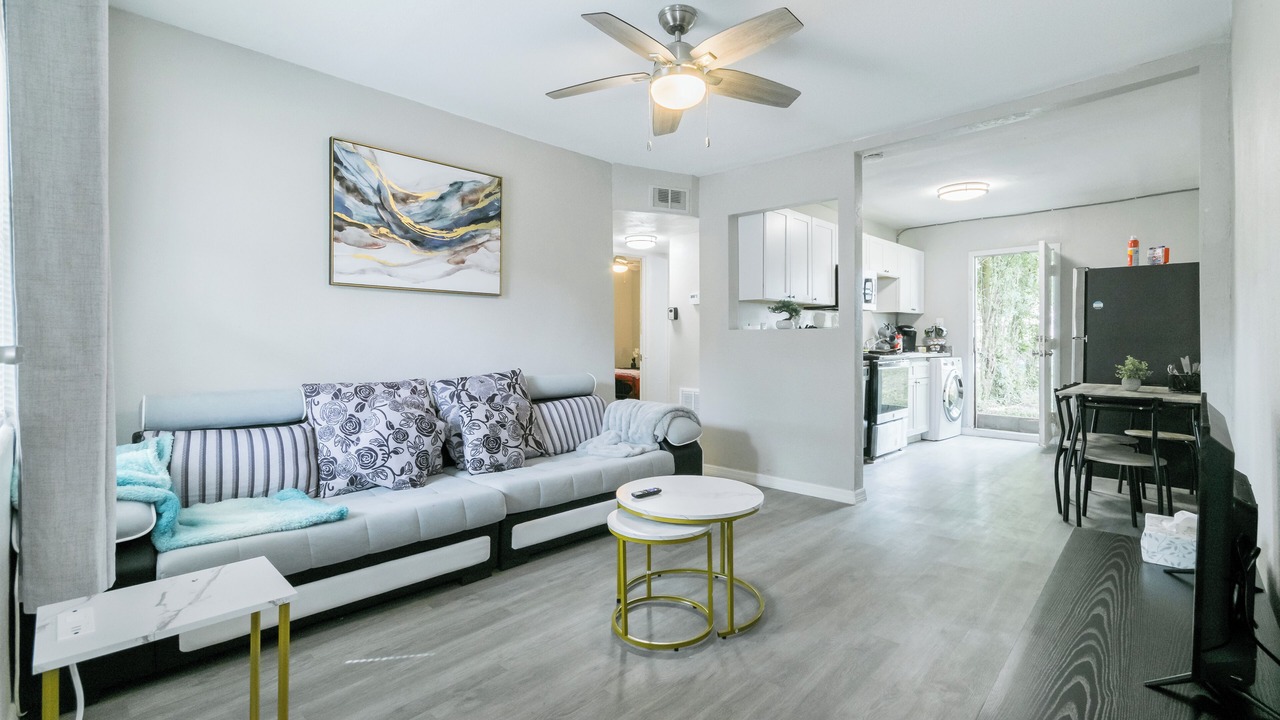 Photo of Livingroom in Riverview