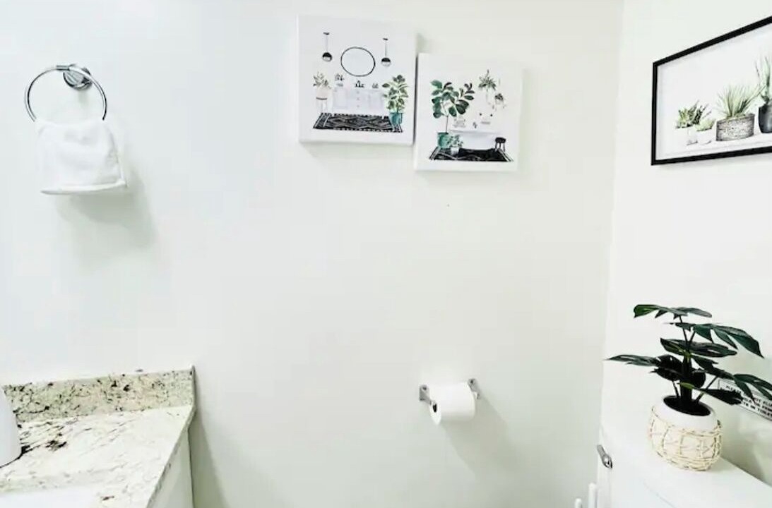 Photo of Bathroom in Largo