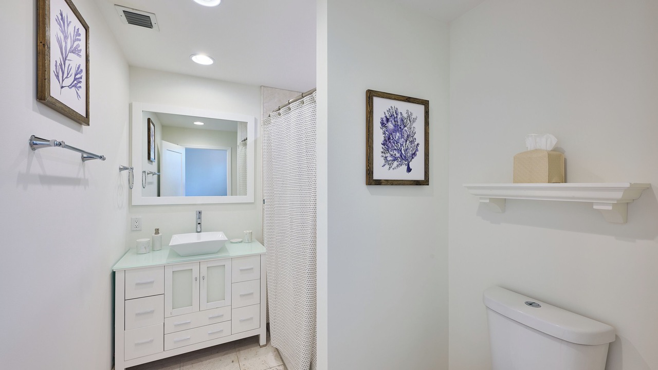 Photo of Bathroom in Hypoluxo
