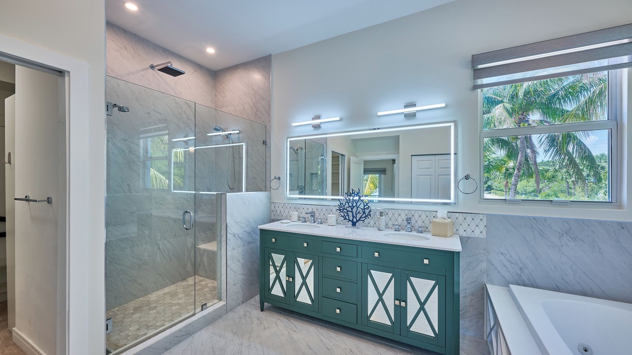 Photo of Bathroom in Hypoluxo