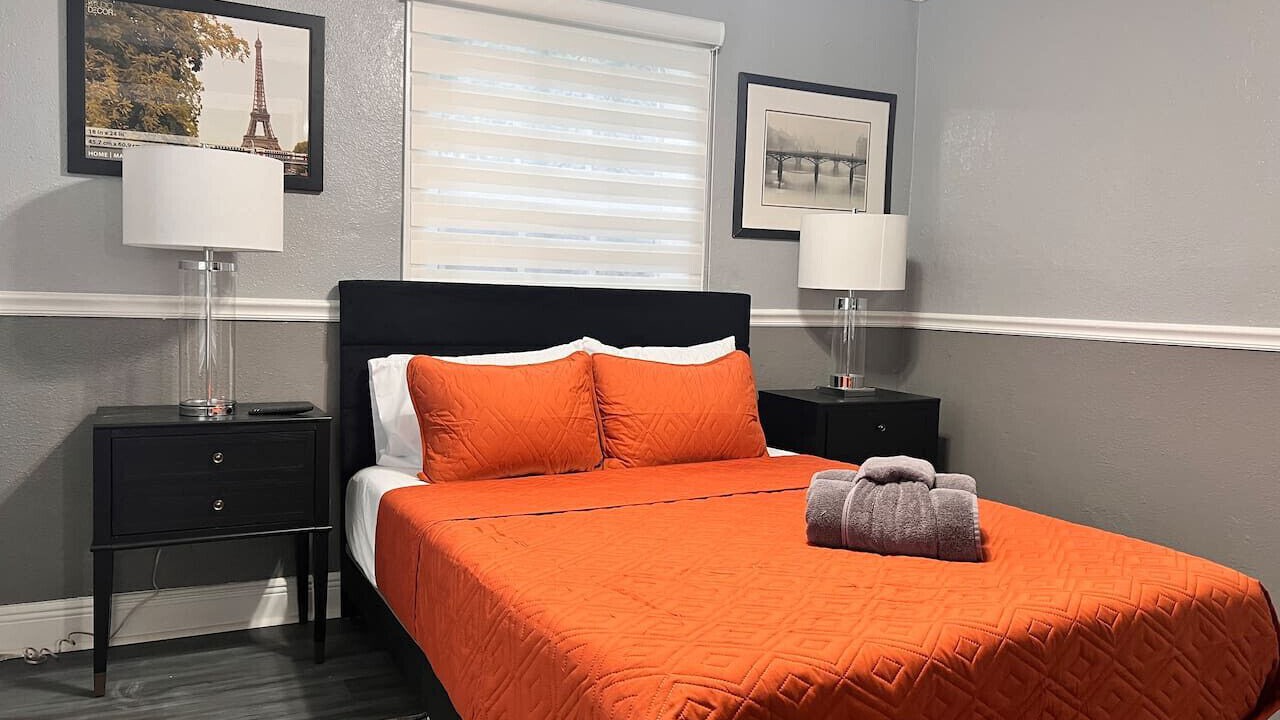 Photo of Bedroom in Miami Gardens