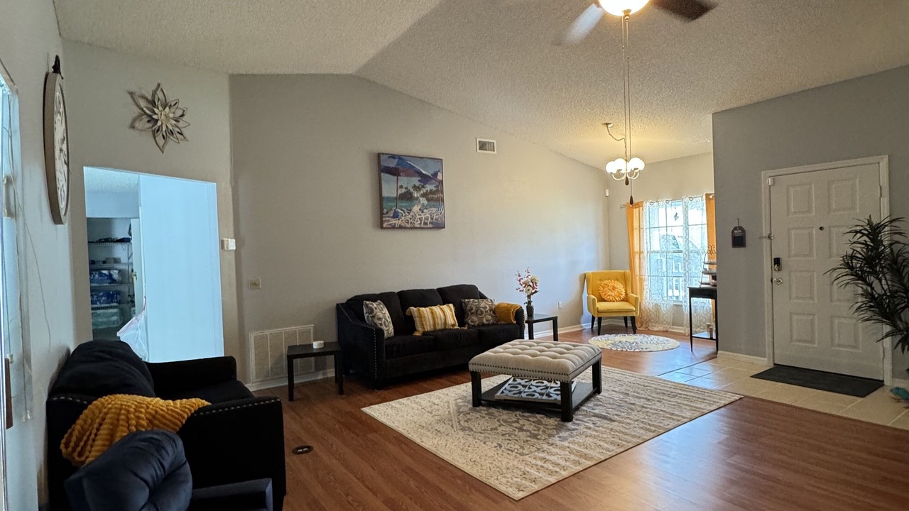 Photo of Livingroom in Pine Ridge