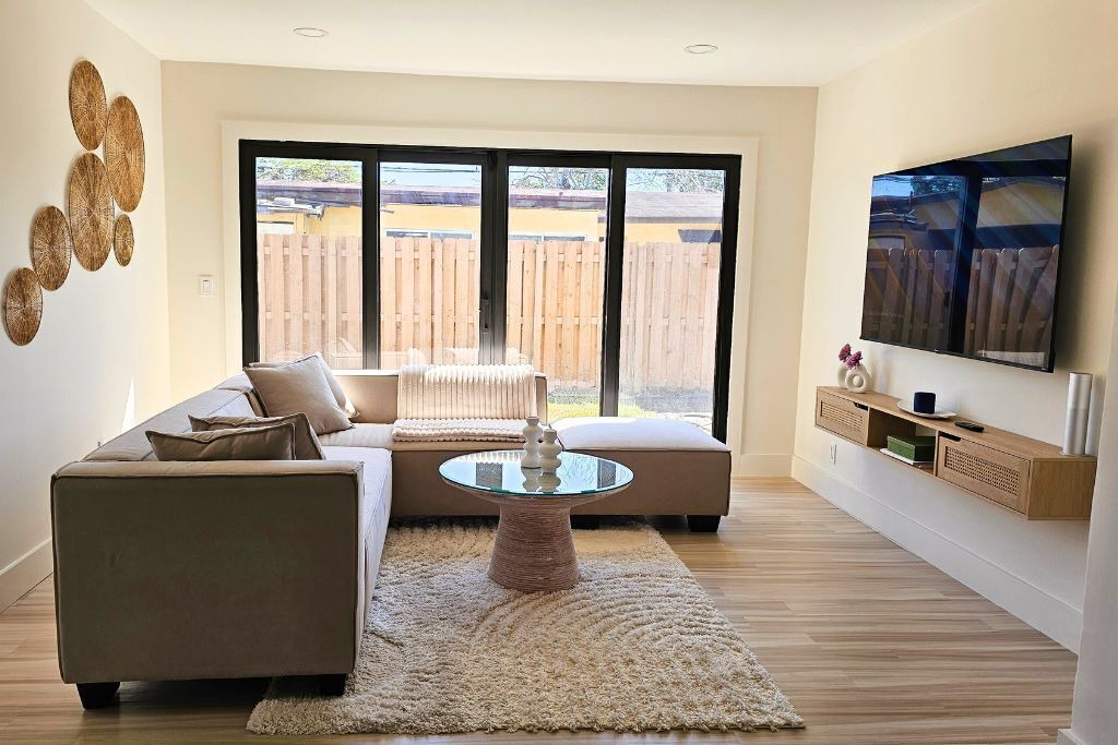Photo of Livingroom in Coral Ridge Isles