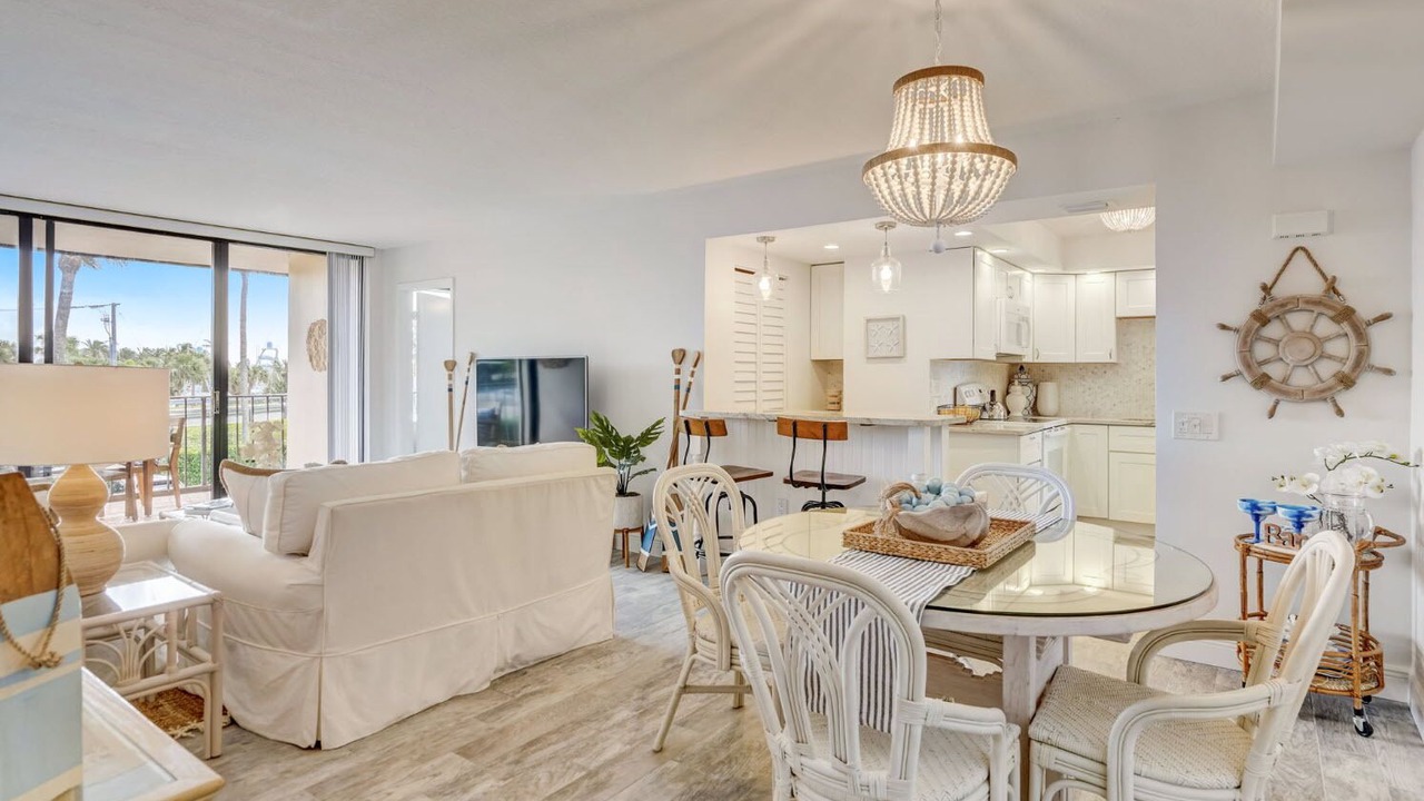 Photo of Livingroom in Tequesta