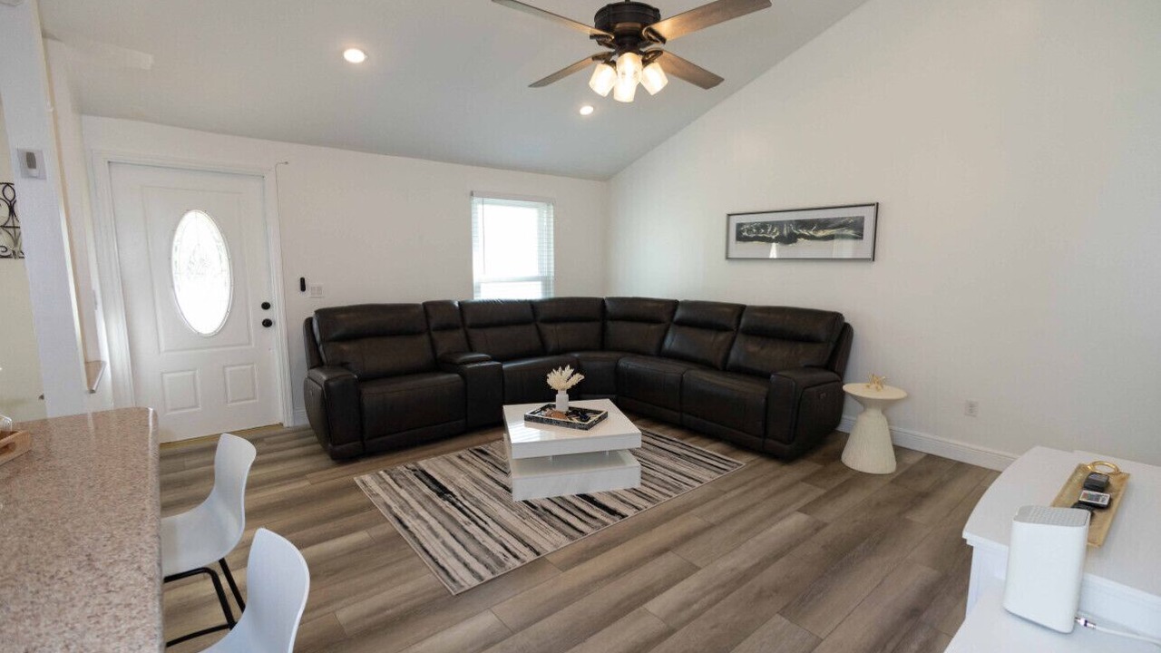 Photo of Livingroom in Royal Palm Beach