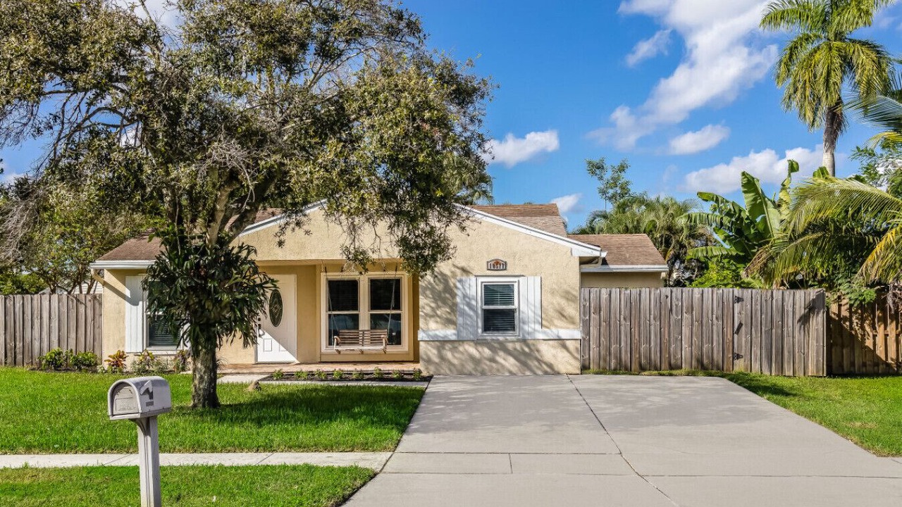 Photo of Outdoor in Royal Palm Beach