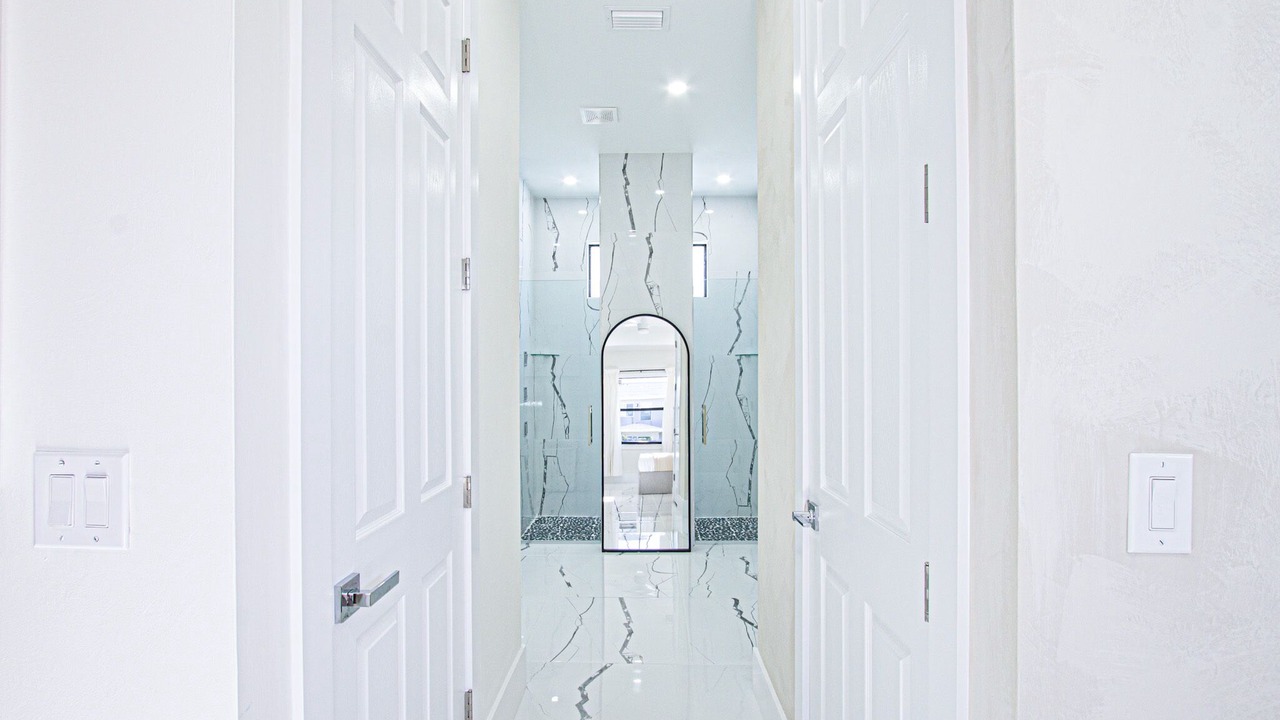 Photo of Bathroom in Diplomat