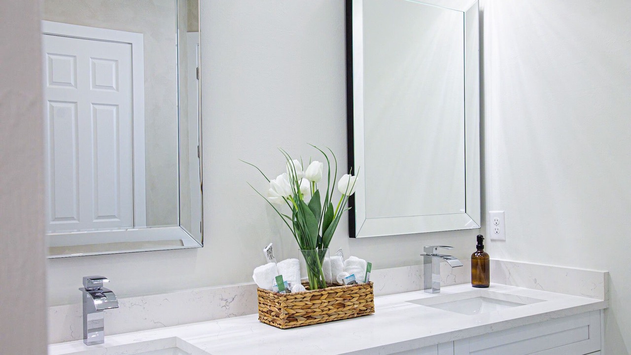 Photo of Bathroom in Diplomat