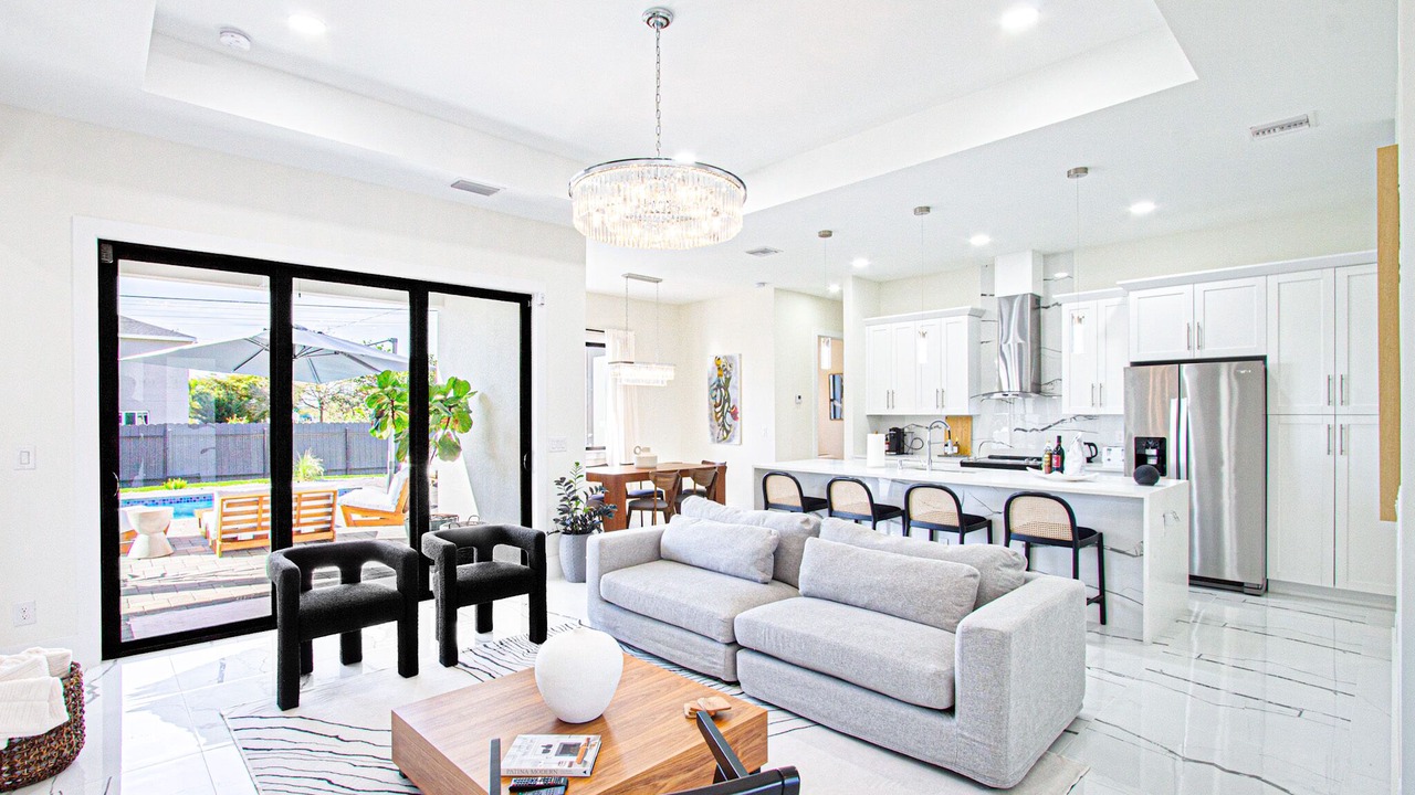 Photo of Livingroom in Diplomat