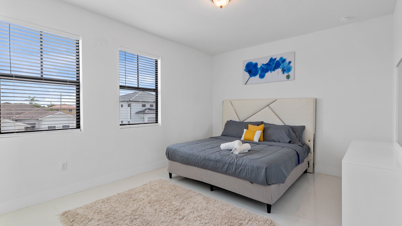 Photo of Bedroom in Ludlam